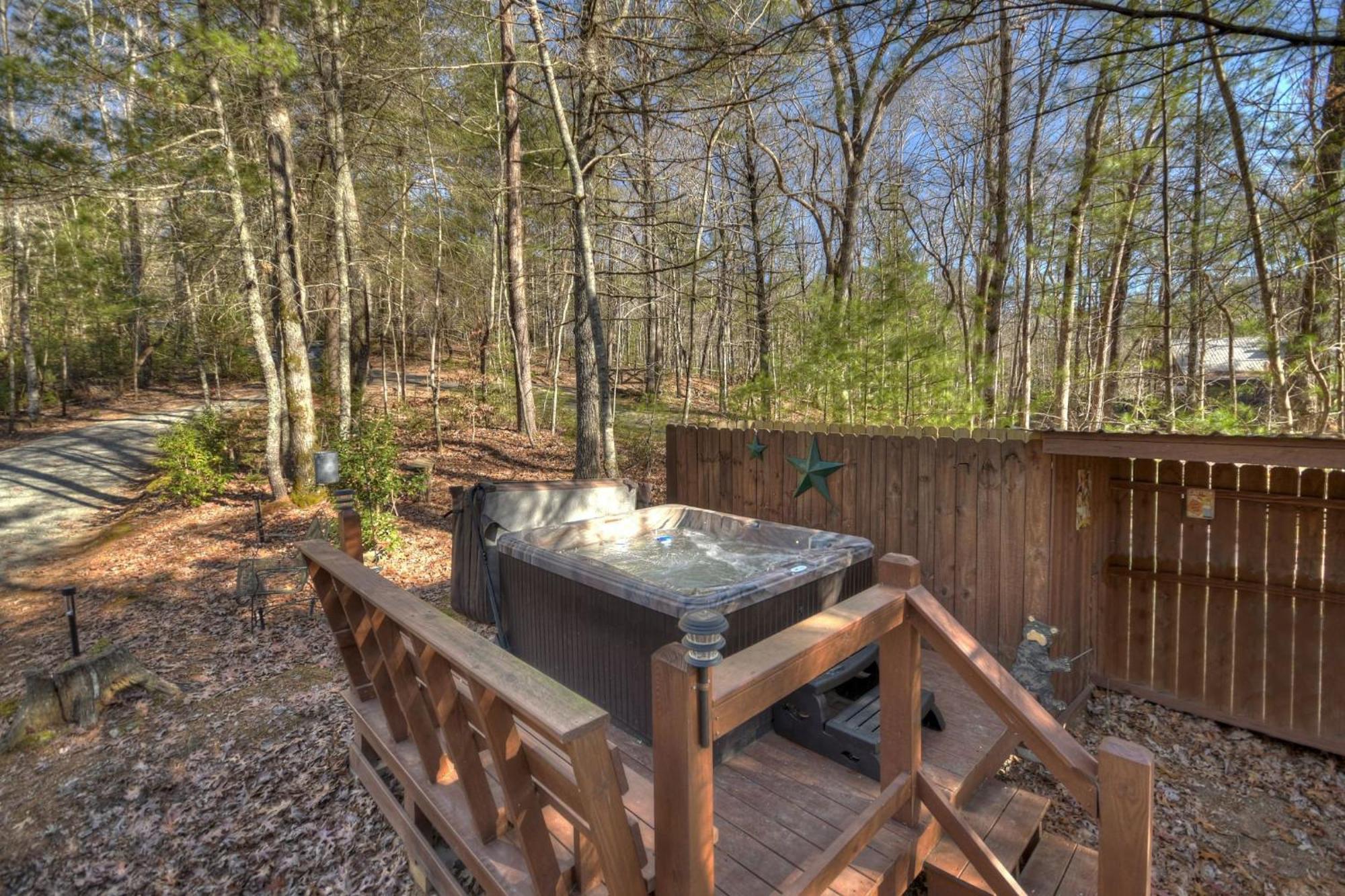 Knotty Pines Pet-Friendly Gas Fireplace Plus A Firepit Cherry Log 外观 照片