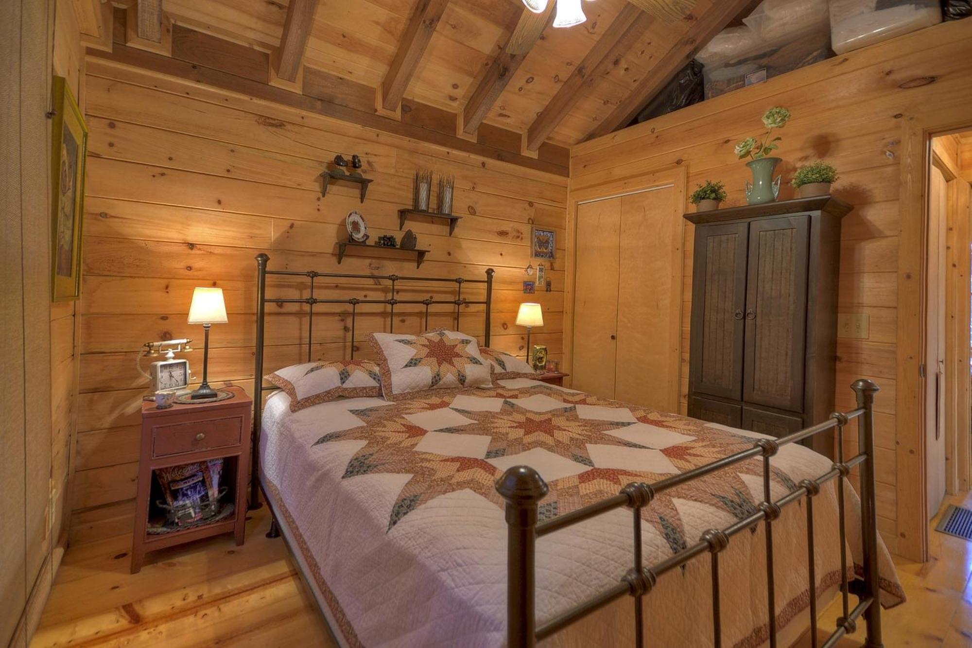 Knotty Pines Pet-Friendly Gas Fireplace Plus A Firepit Cherry Log 外观 照片