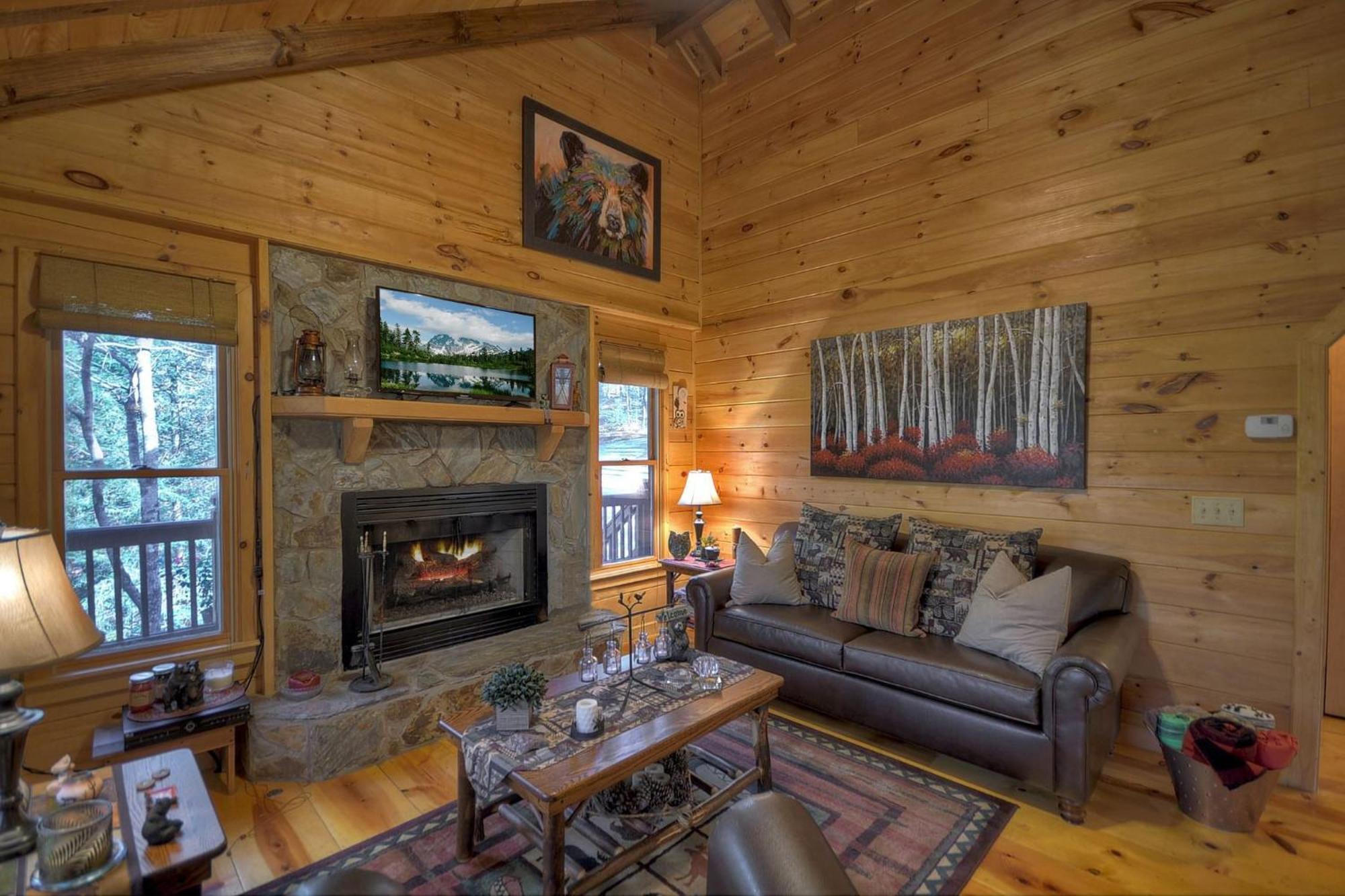 Knotty Pines Pet-Friendly Gas Fireplace Plus A Firepit Cherry Log 外观 照片