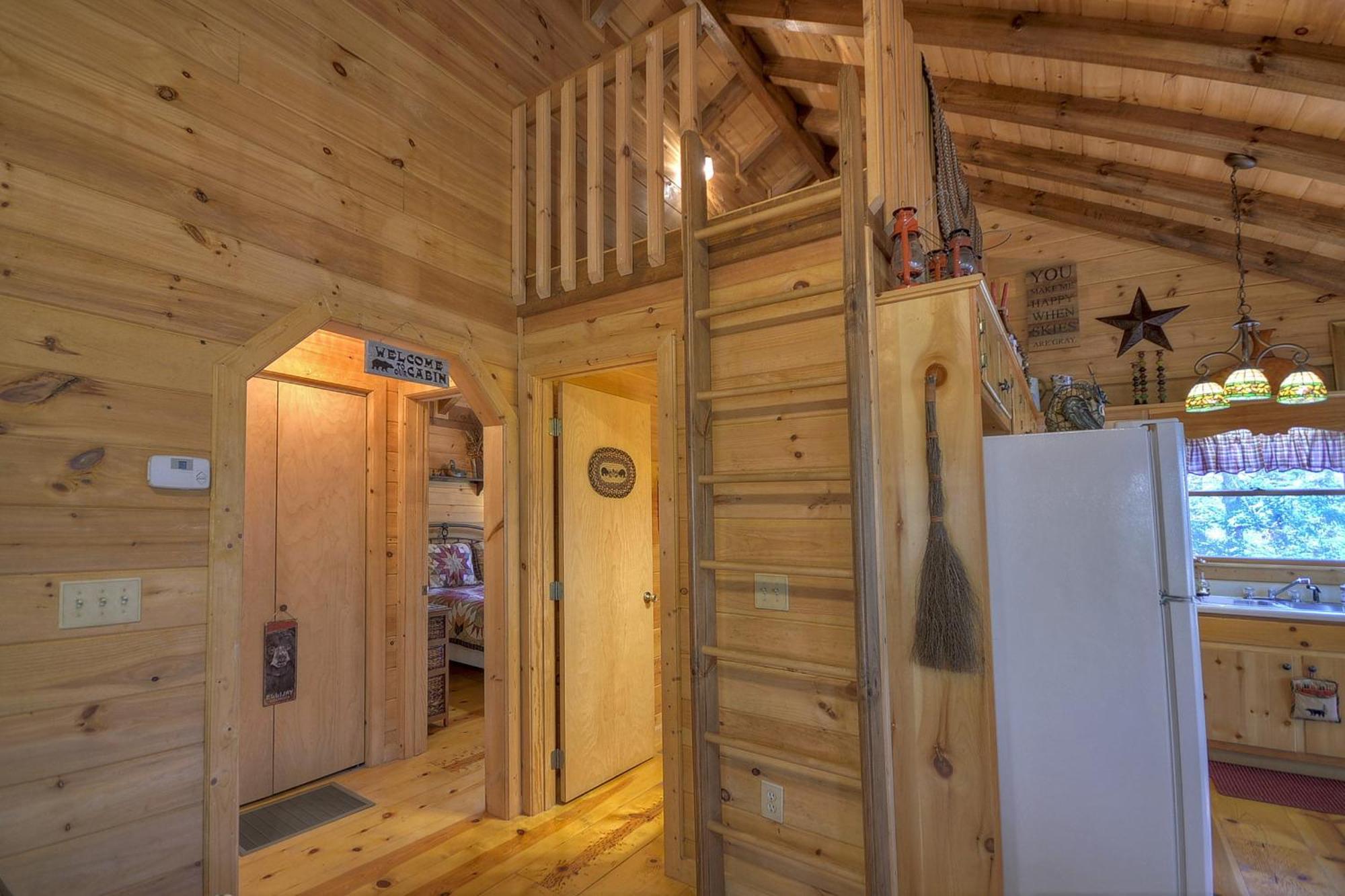 Knotty Pines Pet-Friendly Gas Fireplace Plus A Firepit Cherry Log 外观 照片